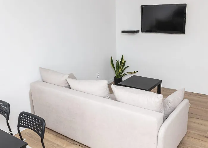 Z Ogrodem - 2-pokojowy 拉多姆